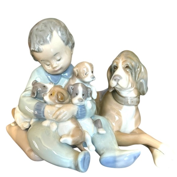 Lladro 1987 “Playmates” Boy Dogs figurine - Picture 2 of 6